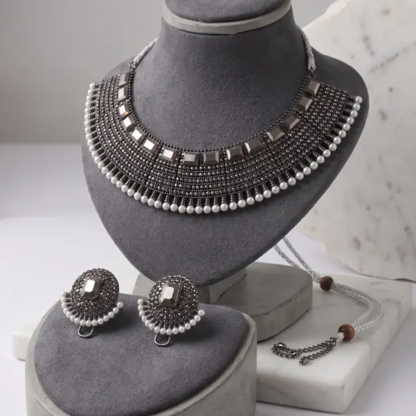 Antique Mirror Choker Set – Oxidized Silver Mesh Necklace with Matching Studs & Pearl Accents